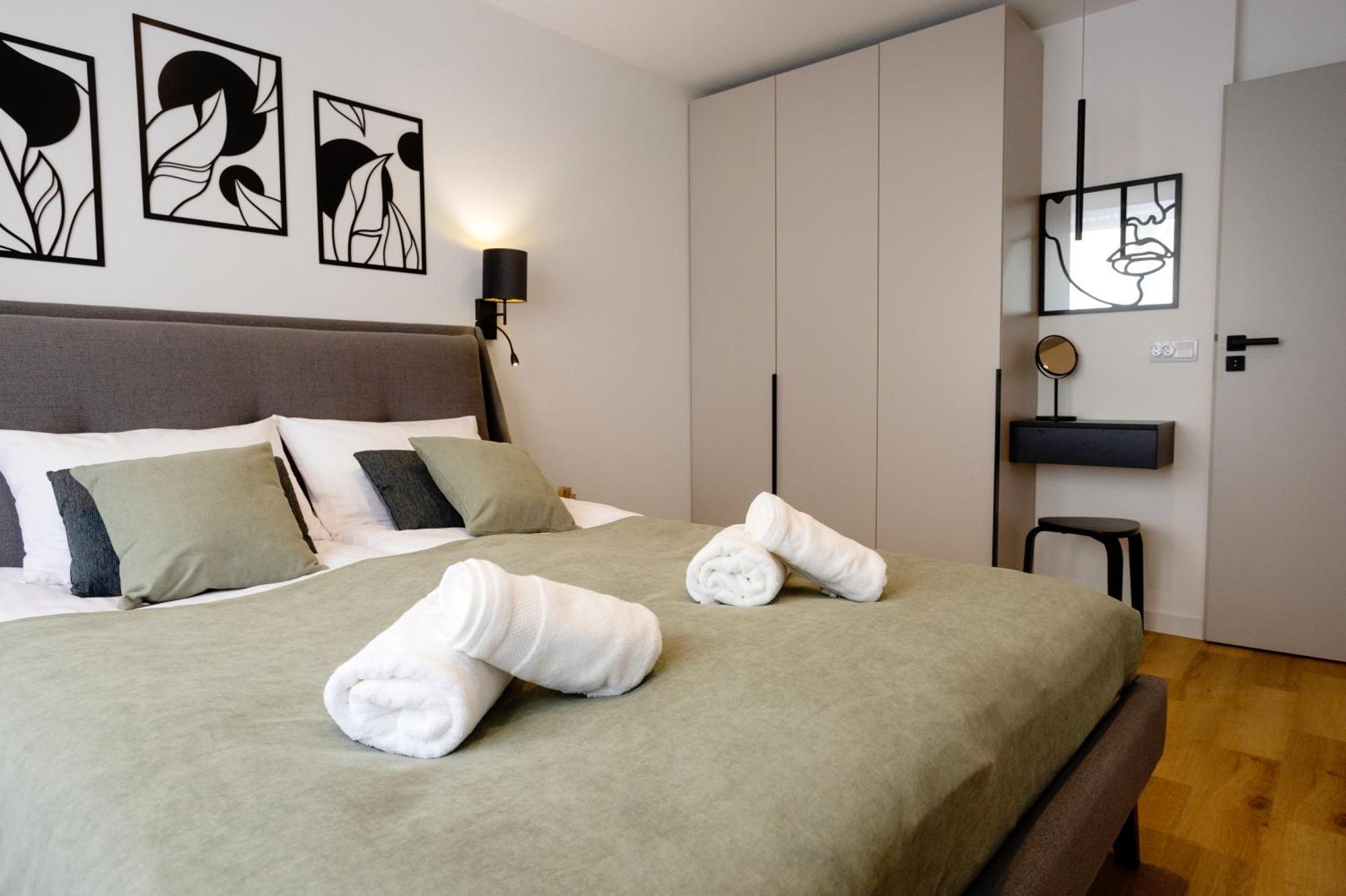 The Ground Floor - Centrum Apartment